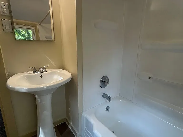 5683 Creekview Rd — Photo 16