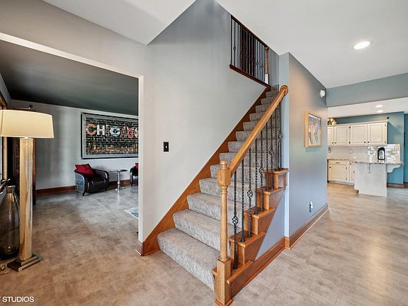 4th image of 9162 Eggert Ln