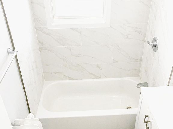 3rd image of 376 Fuller Ave