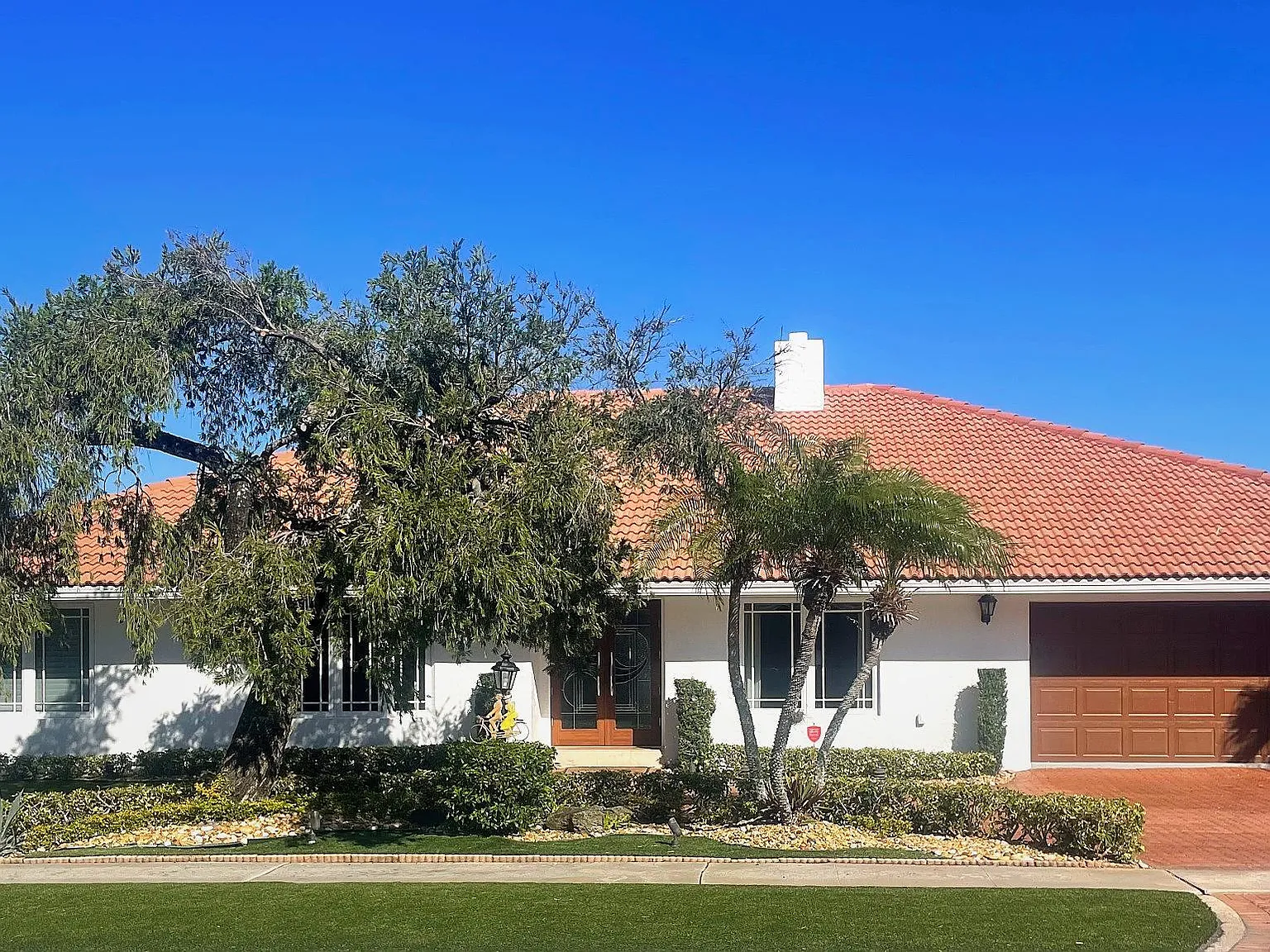 3 bed, 3.5 bath, 3012 sqft, $16,500 — Photo 1