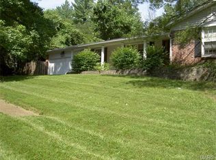 1207 Dunloe Rd, Ballwin, MO 63021
