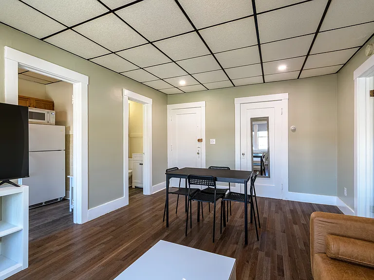 2 Irvington Rd #8 — Photo 1