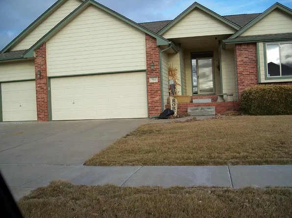 316 N Whitfield Pl, Wichita, KS 67206