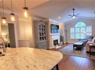 6104 Woodland Ln, Alpharetta, GA 30009