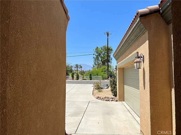 77184 California Dr — Photo 43