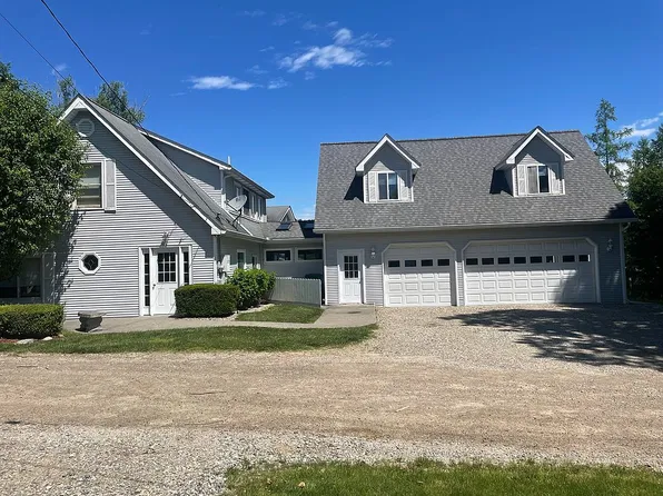 600 Gravel Ridge Rd, Lakeville, MI 48367
