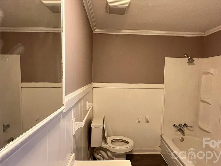 7077 Long Island Rd — Photo 10
