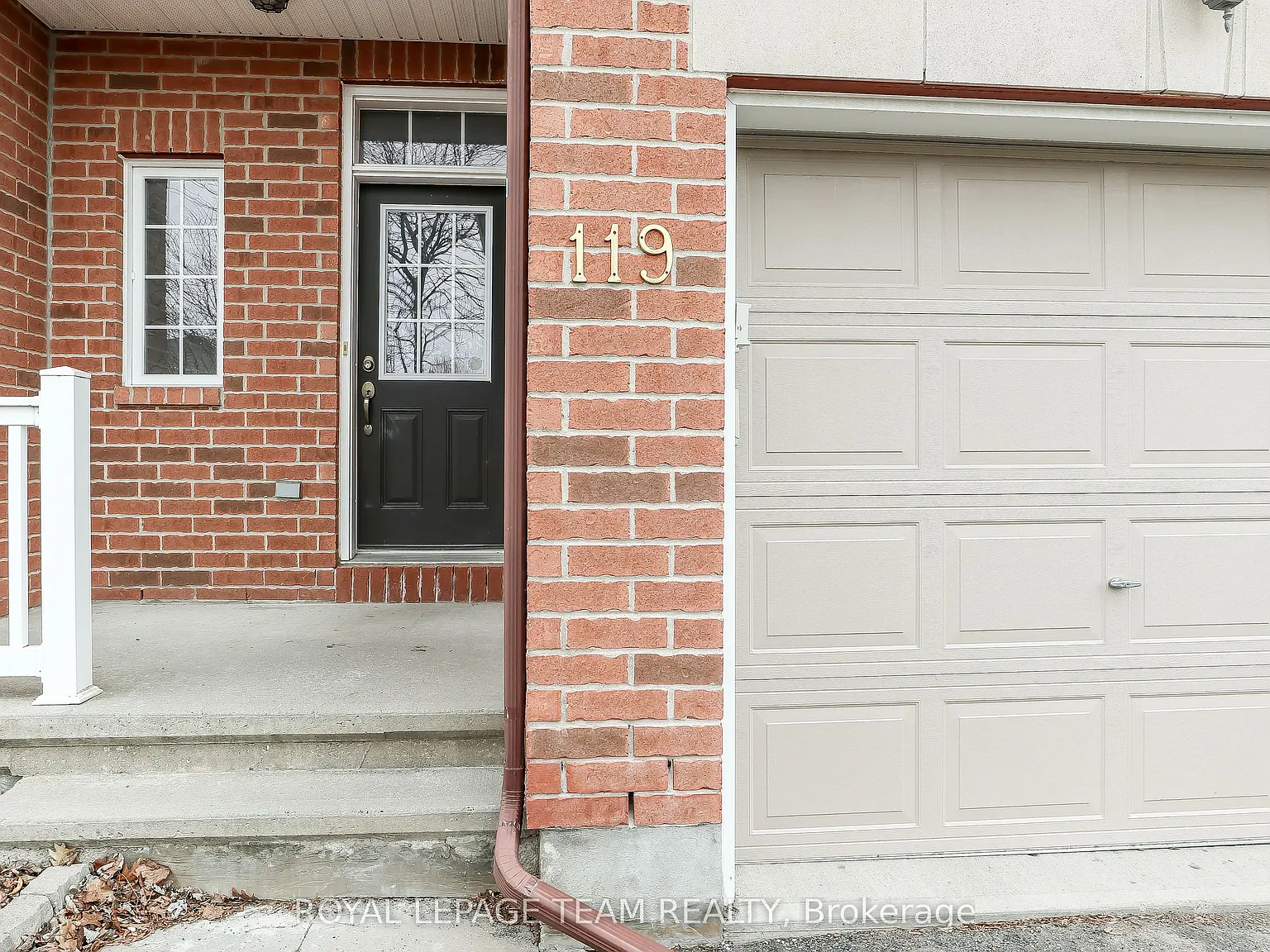 3 bed, $2,700 — Photo 2