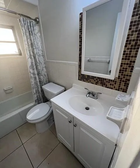 2822 Van Buren St #102 — Photo 13