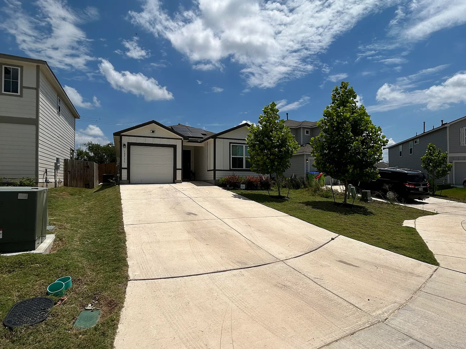 3 bed, 1307 sqft, $1,800 — Photo 2