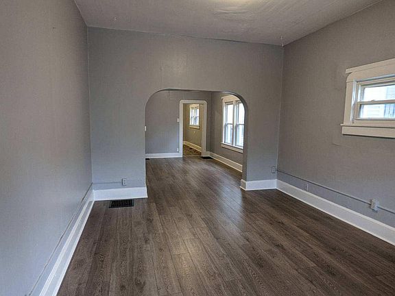 4th image of 705 Weghorst St