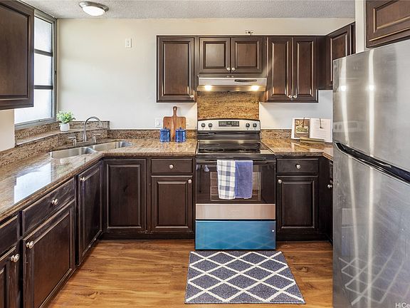 4th image of 1015 Ala Napunani St APT 402