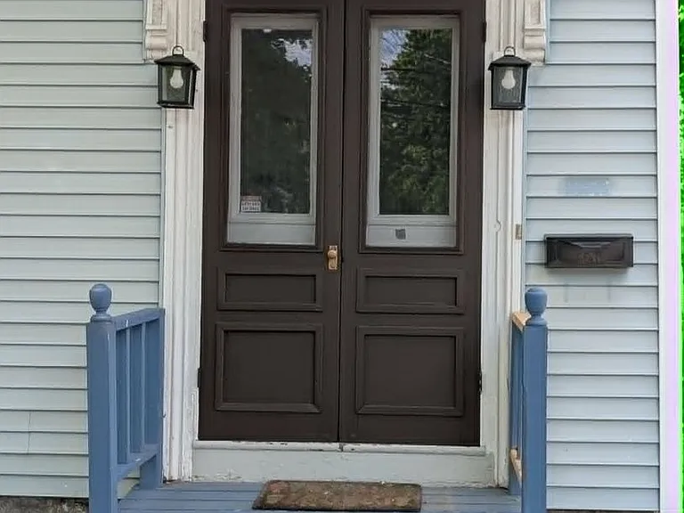 258 Essex St — Photo 31