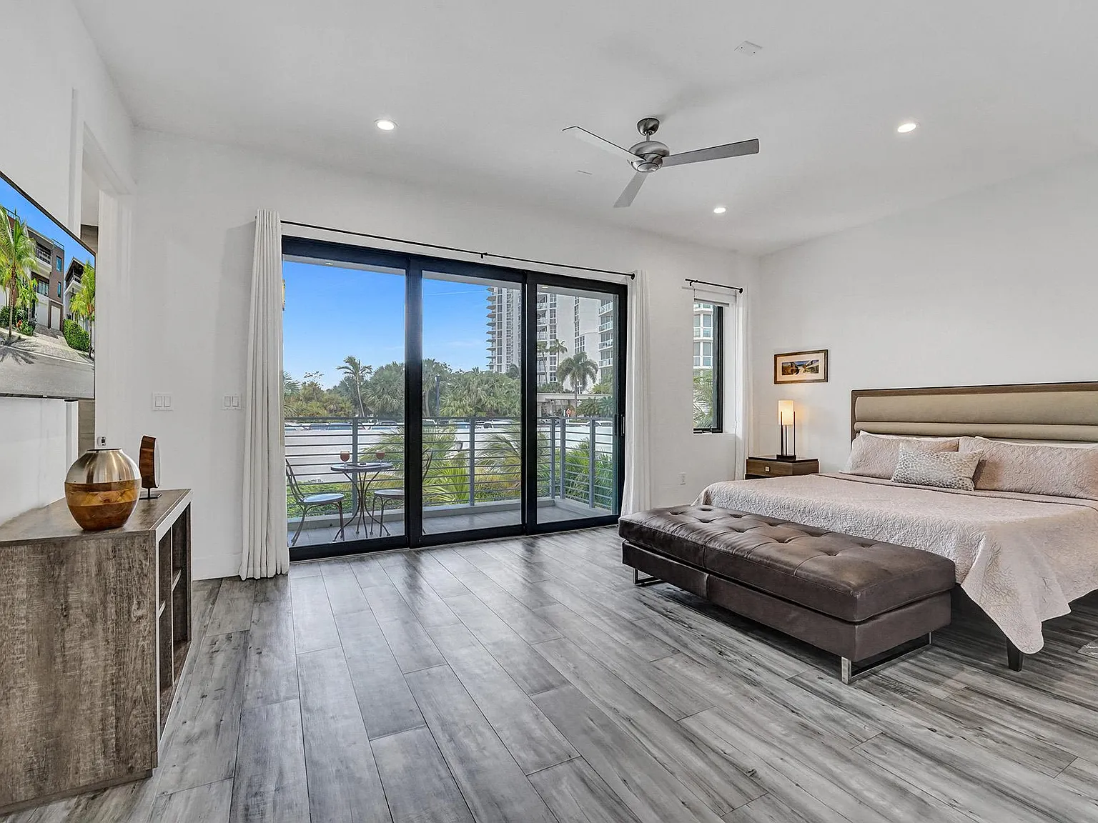 340 Balboa St — Photo 4
