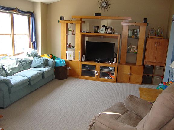 3rd image of 2613 Hydram Ave N
