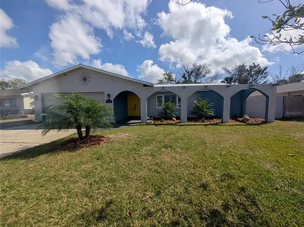 4723 114th St N, Saint Petersburg, FL 33708