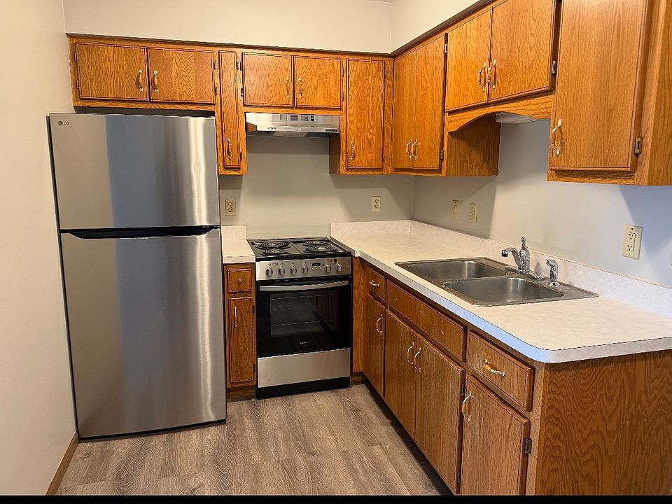 1st image of 811 Covey Ln #7