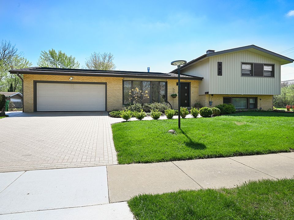 1st image of 143 N Circle Ave