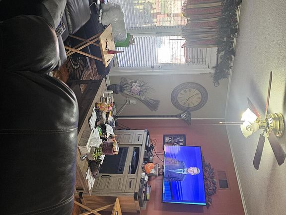 3rd image of 8688 Greenview Pl