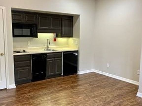 3rd image of 66 Watkins Way Unit B