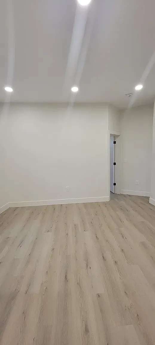 2 bed, 800 sqft, $2,349 — Photo 3