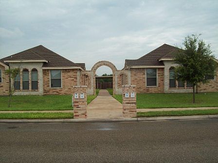 1st image of 1925 W Western Dr APT 2