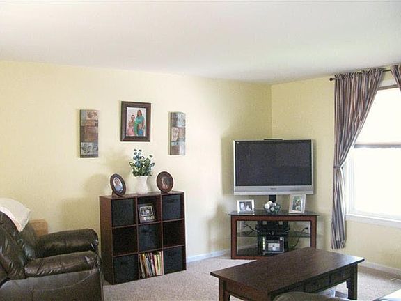 5th image of 2254 Cross Village Dr
