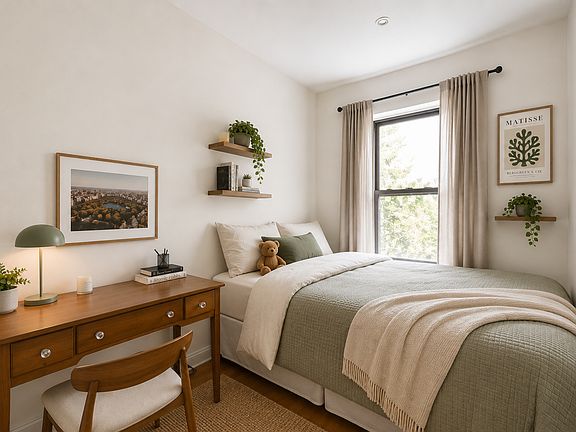 4th image of 208 E 7th St APT 4A