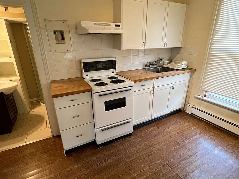 22 Victor St #3 — Photo 1