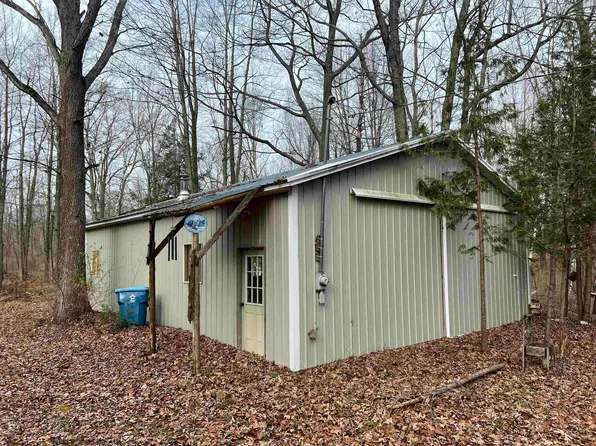 2930 Wieman Rd, Beaverton, MI 48612