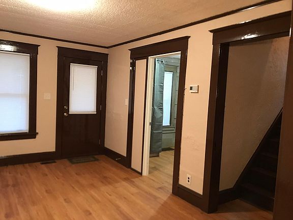 4th image of 829 Atlantic Ave