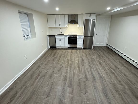 3rd image of 28 Jackson Ave Floor 2