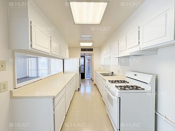 3rd image of 4020A Mercury Cir SE