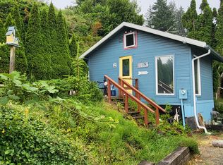 875 6th St #A, Astoria, OR 97103