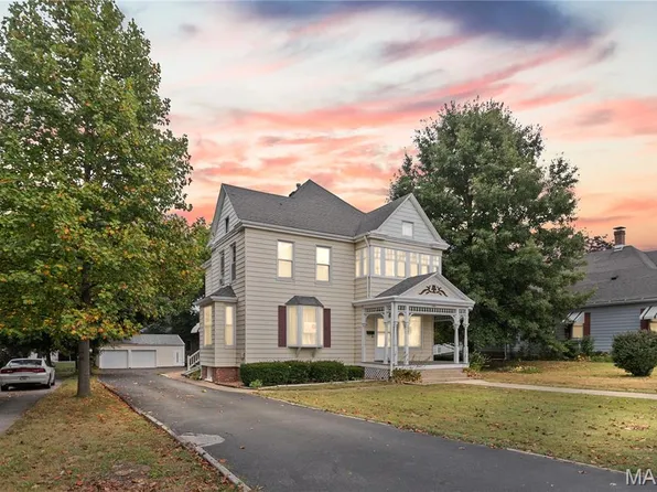 205 Barr Ave, Jerseyville, IL 62052