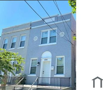 524 Roxboro Pl NW, Washington, DC, 20011
