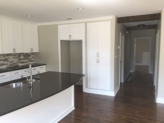 5th image of 3704 Kenwood Ave
