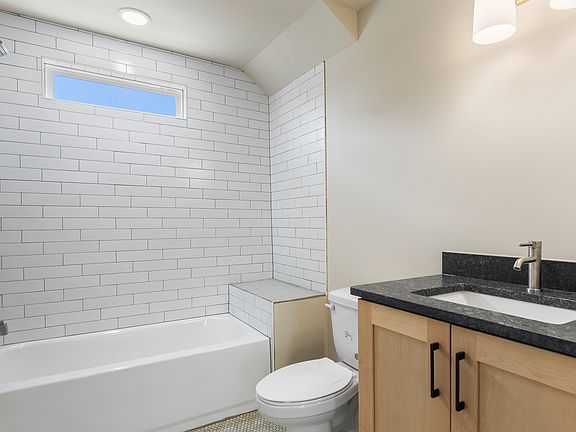4th image of 2607 Clifton Ave #2607