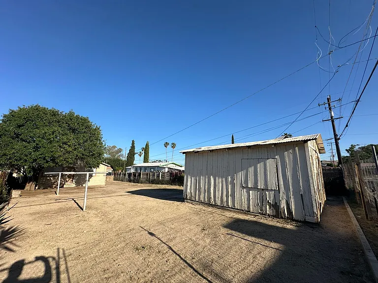 303 Taylor St — Photo 12