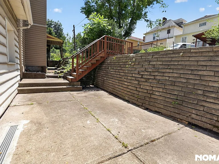 1117 Chartiers Ave — Photo 5