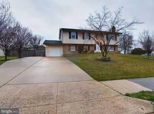 6419 Kings Landing Rd, Alexandria, VA 22310