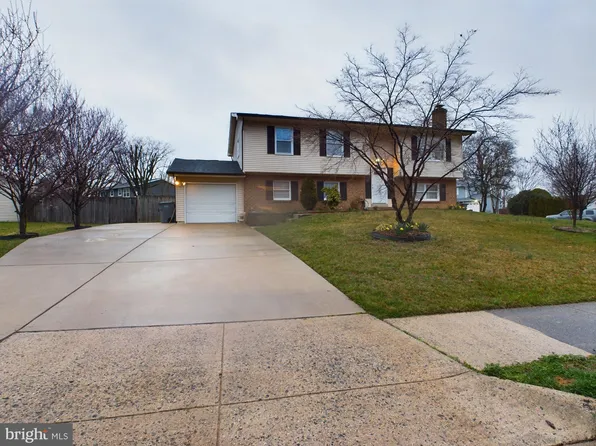 6419 Kings Landing Rd, Alexandria, VA 22310