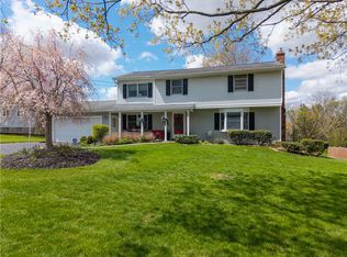 291 Farmview Dr, Macedon, NY 14502