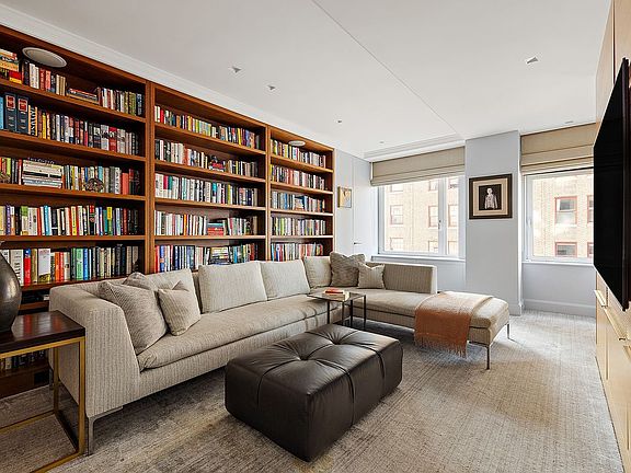 3rd image of 320 Riverside Dr #6AC