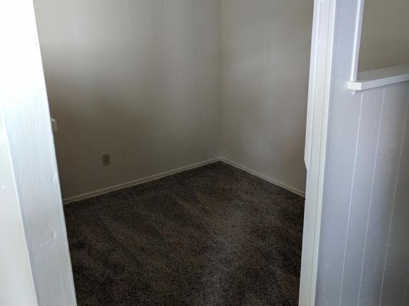 4th image of 714 S Oak St #B