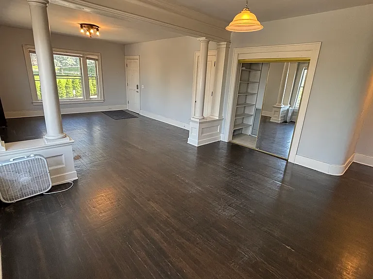 218 John St NE #3 — Photo 4