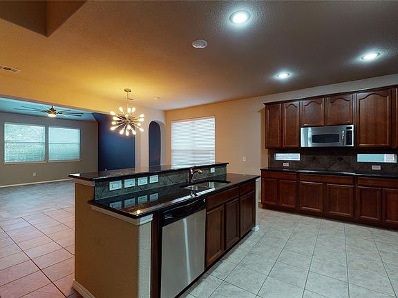 4th image of 428 Rock Prairie Ln