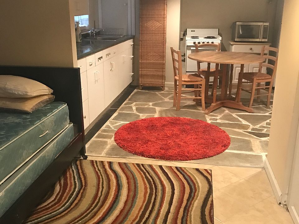 2nd image of 803 Biddle St #1