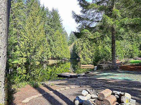 2nd image of 630 E Lakeshore Dr