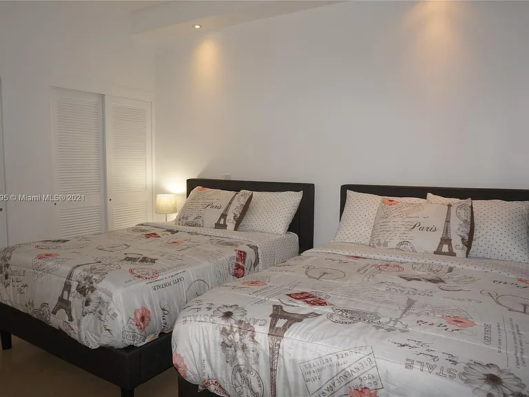 4001 S Ocean Dr #1 — Photo 28